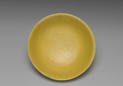 图片[2]-Bowl with incised dragon decoration in yellow glaze, Qing dynasty, Kangxi reign (1662-1722)-China Archive